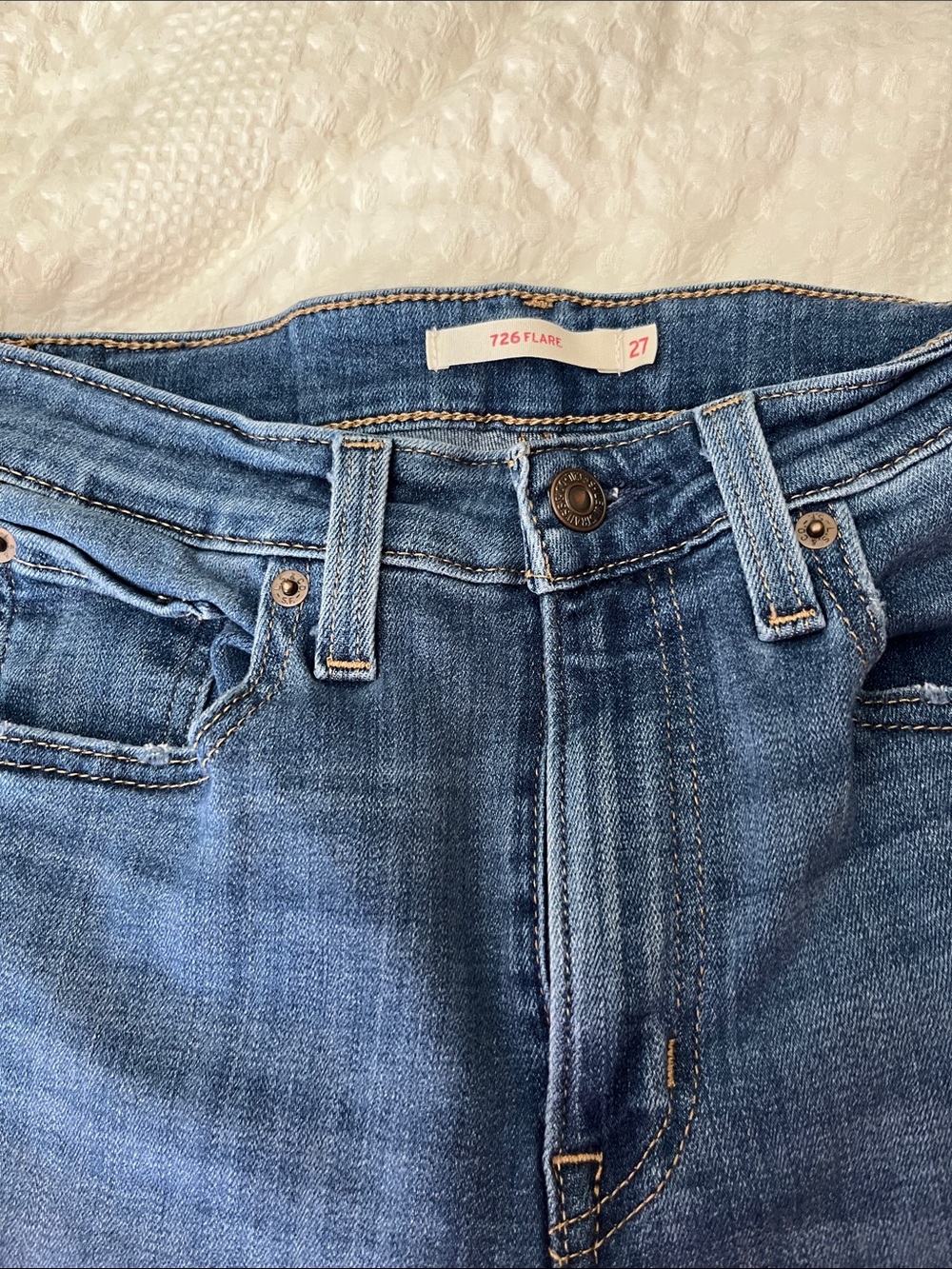 Women’s Levi’s 726 Flare Jeans in Medium Blue, in women’s size 27 worn once.